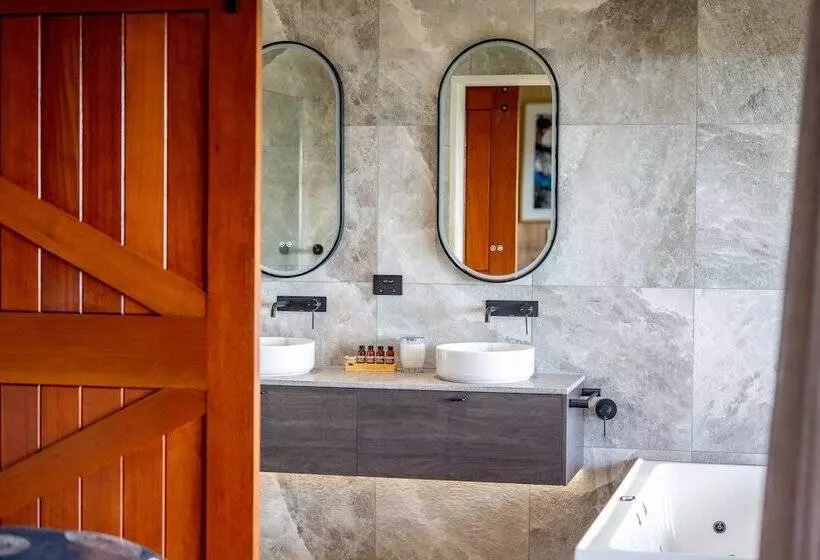 호텔 Treetops Seaview Montville