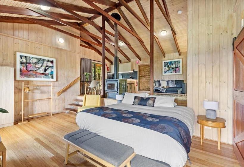 ホテル Treetops Seaview Montville