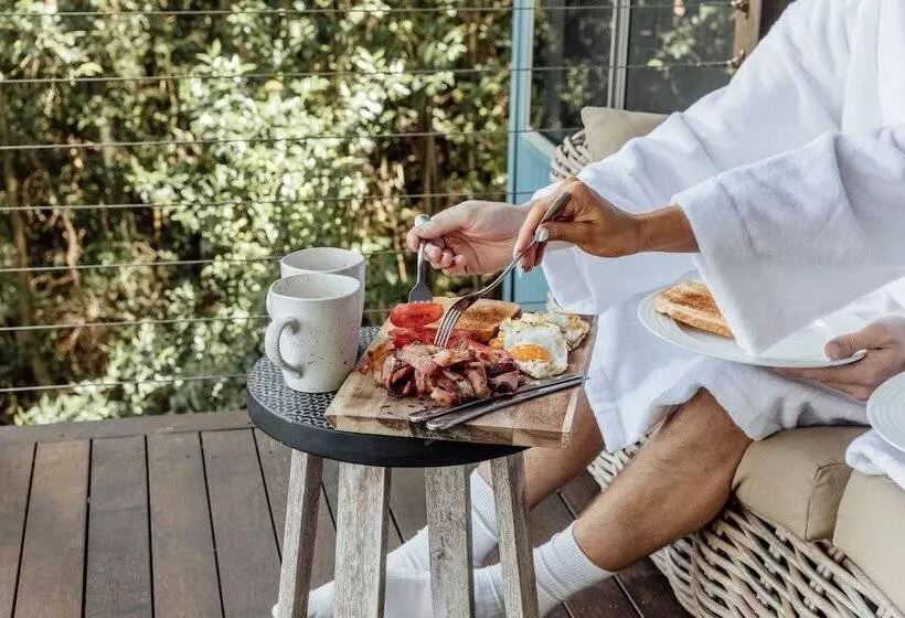 호텔 Treetops Seaview Montville