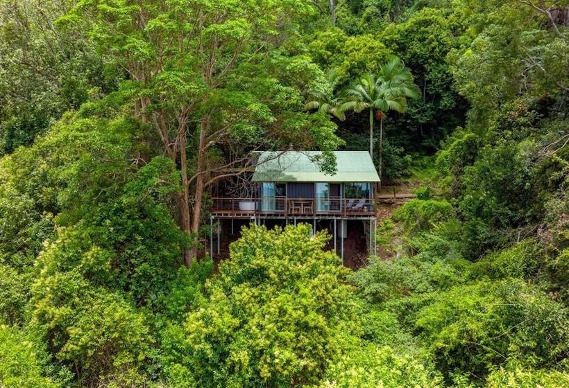 ホテル Treetops Seaview Montville