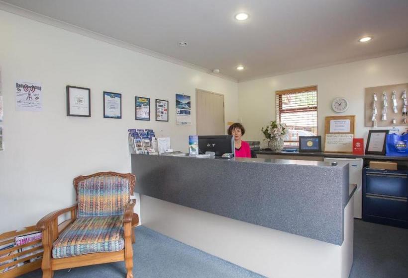 فندق على الطريق Asure Scenic Route Motor Lodge