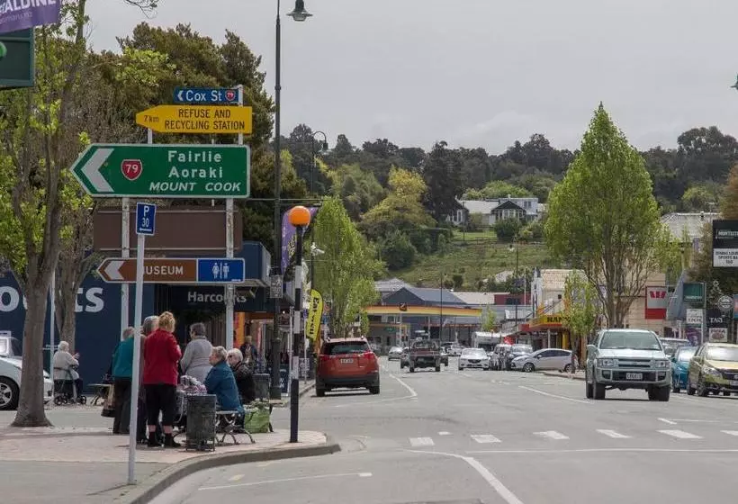 فندق على الطريق Asure Scenic Route Motor Lodge