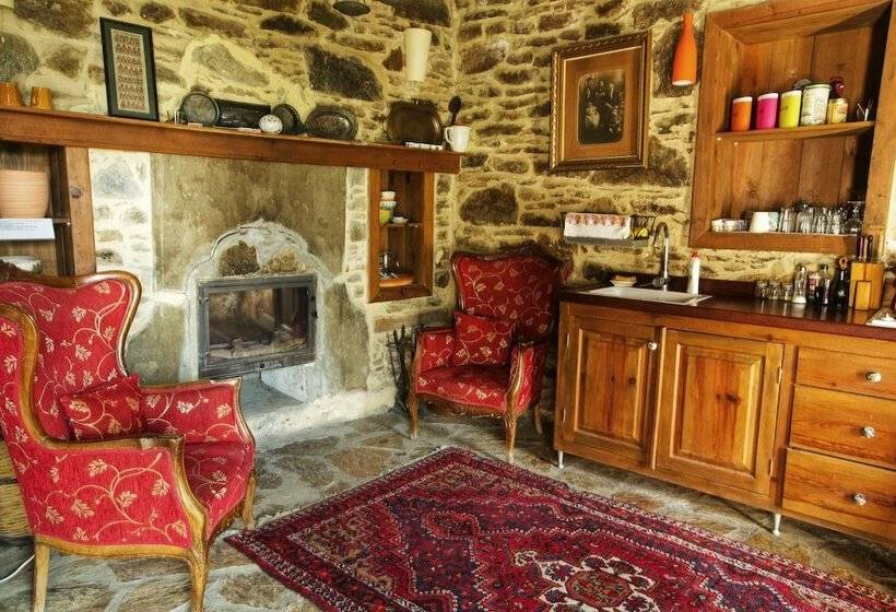 بنسيون Terrace Houses Sirince   Fig, Olive Clockmakers And Grapevine