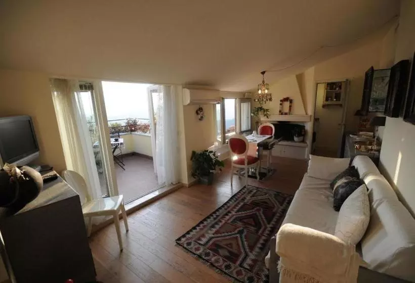 ベッドアンドブレックファースト Mini Resort Fontana Maggiore