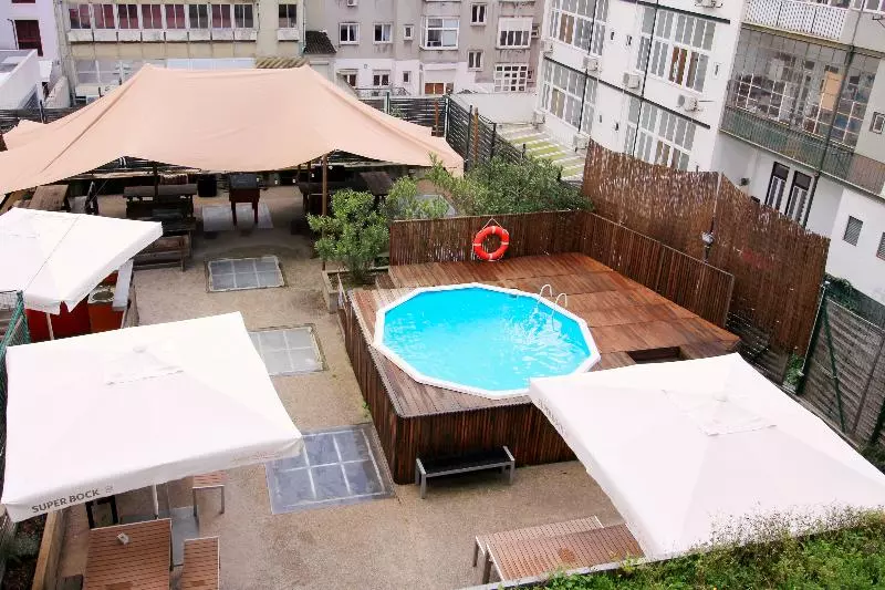 여관 WOT Lisbon Nomad