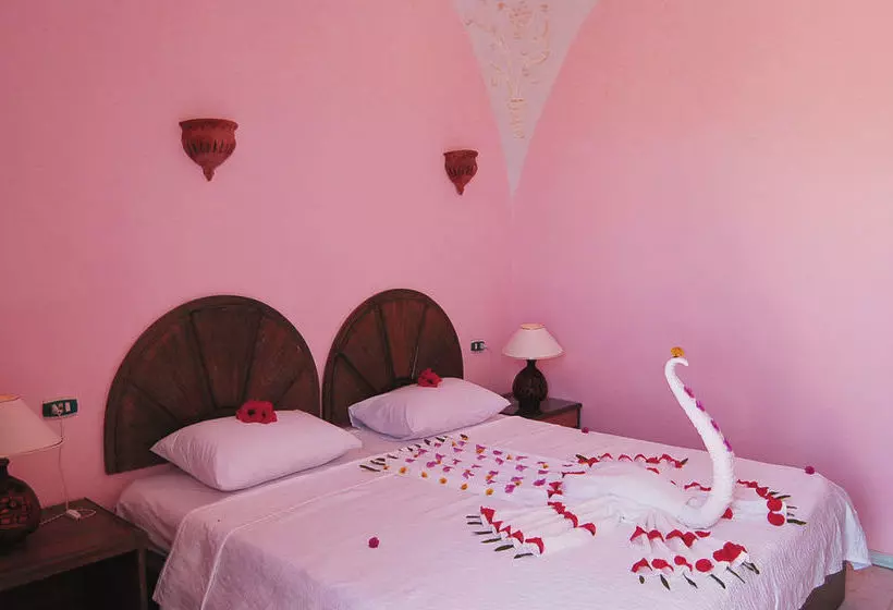 هتل Sea Hug Resort