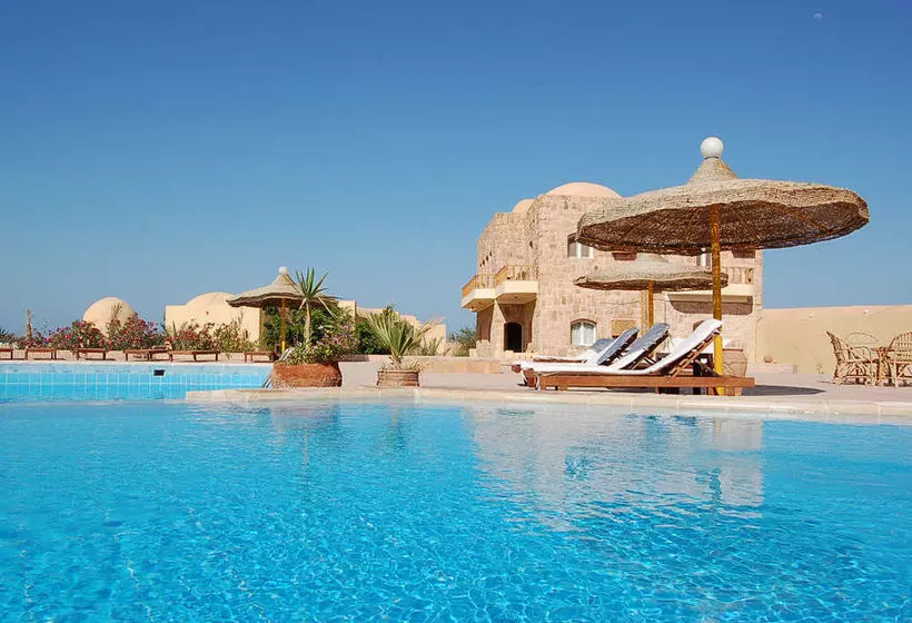 هتل Sea Hug Resort