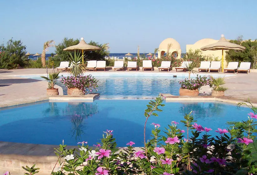 هتل Sea Hug Resort
