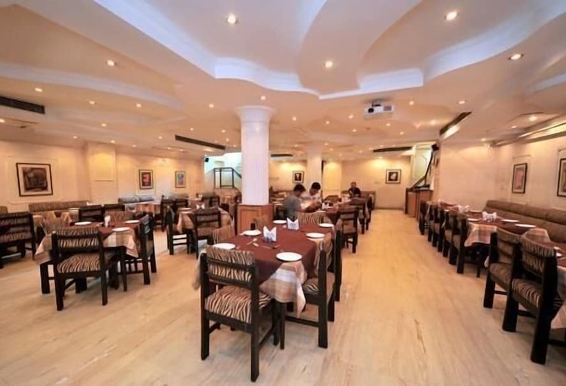 Отель Jullundur