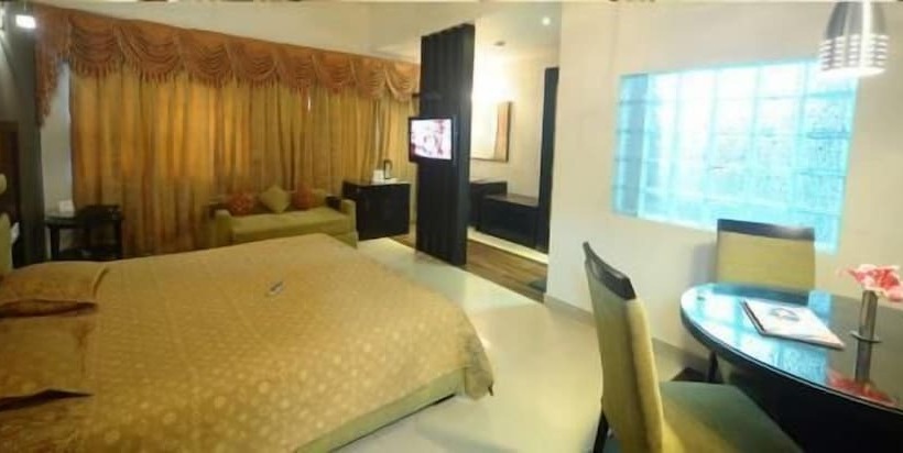 Отель Jullundur