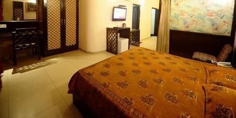 Отель Jullundur