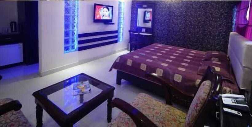 Отель Jullundur