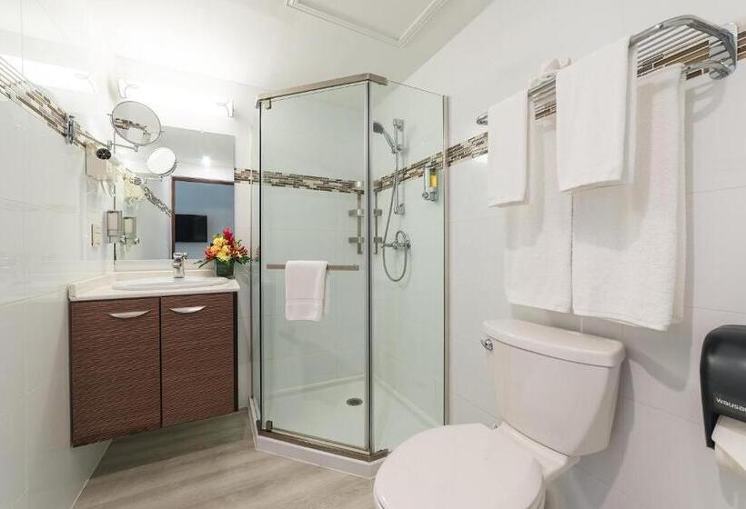 هتل La Vista Resort