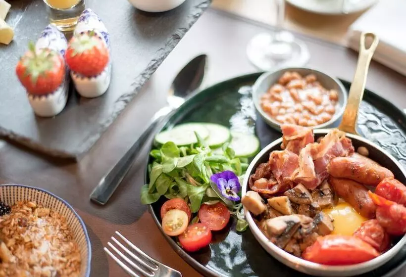 Отель Luxury Suites Amsterdam