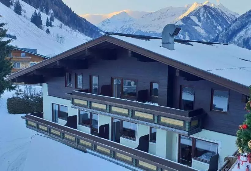 ホテル Salzburgerhof