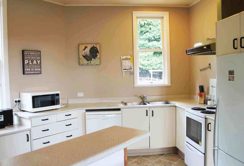 호텔 Snowy Waters The Old Nurses Home