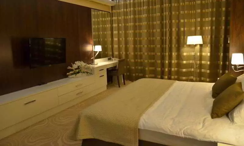 هتل Victoria & Spa Minsk