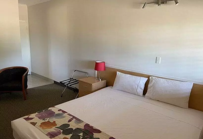 Landsborough Lodge Motel