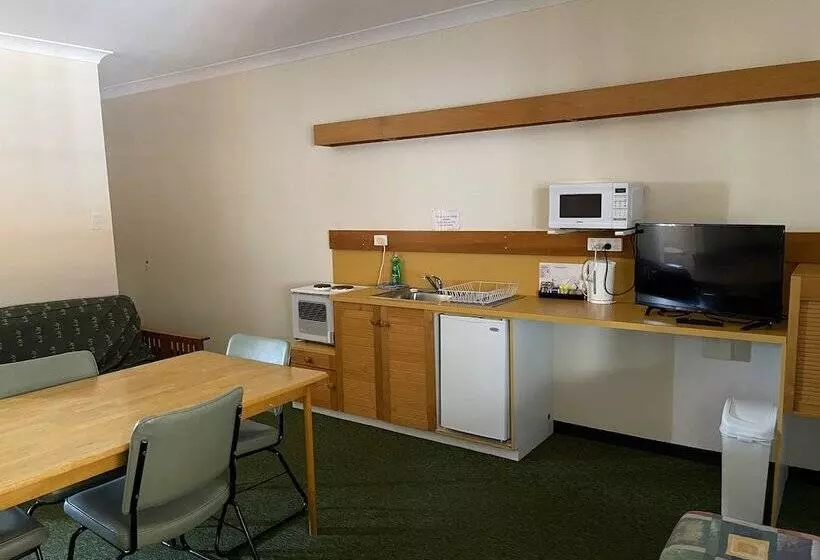 Landsborough Lodge Motel