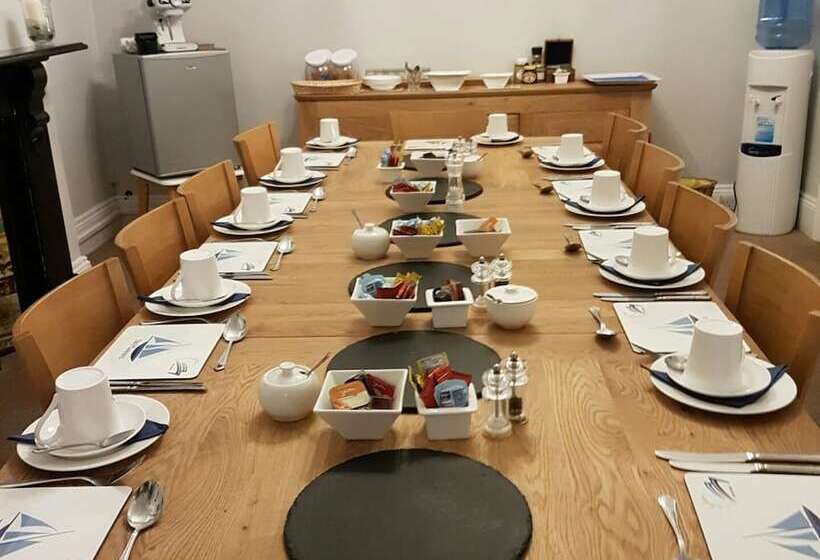 פנסיון Mariners Guest House