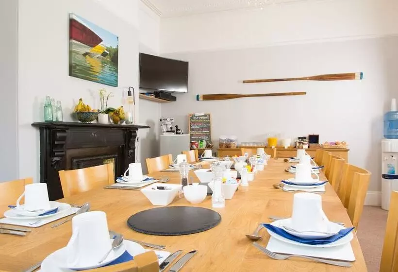 Pensió Mariners Guest House