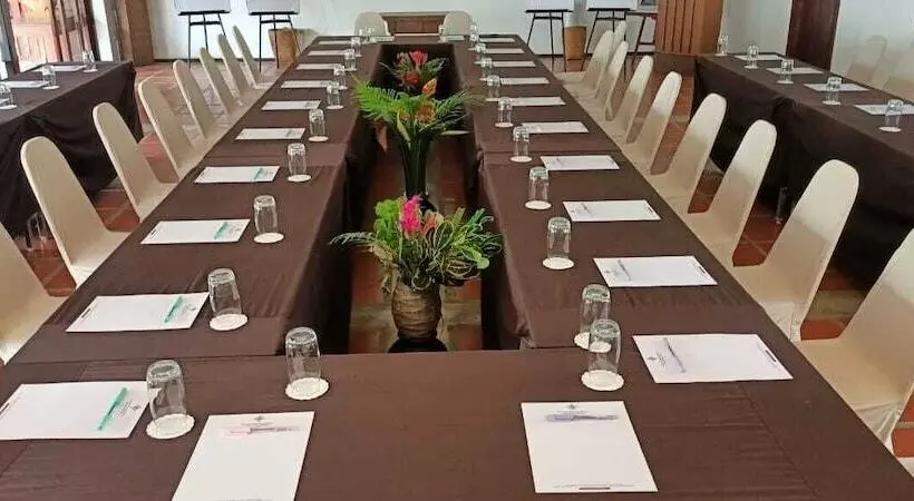 Riverside Boutique Resort, Vang Vieng