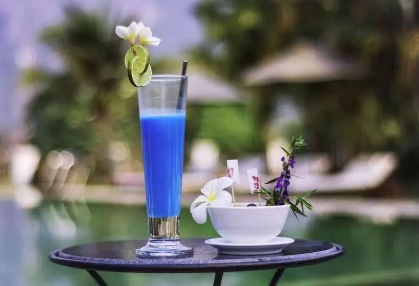 Riverside Boutique Resort, Vang Vieng