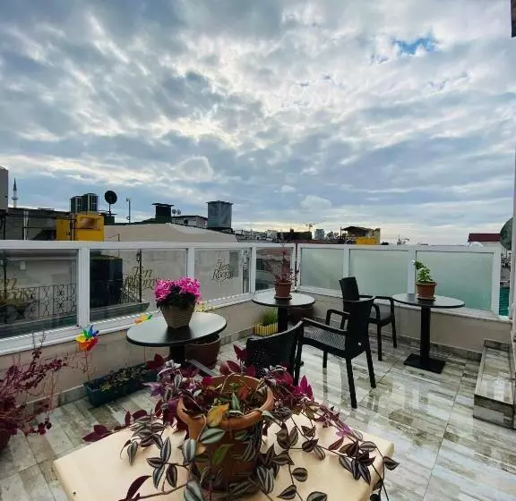 Hotelli Ten Rooms Istanbul