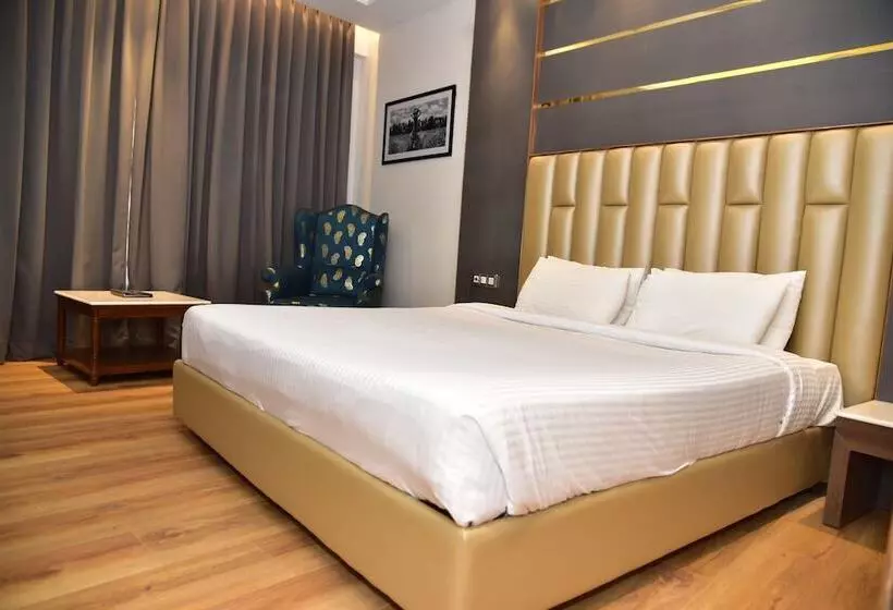 The Cedar Grand Hotel And Spa