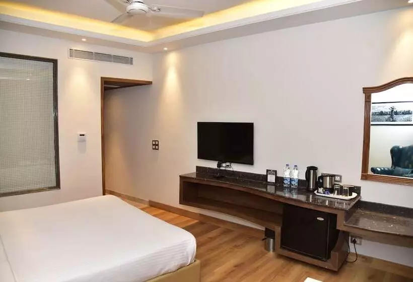 The Cedar Grand Hotel And Spa