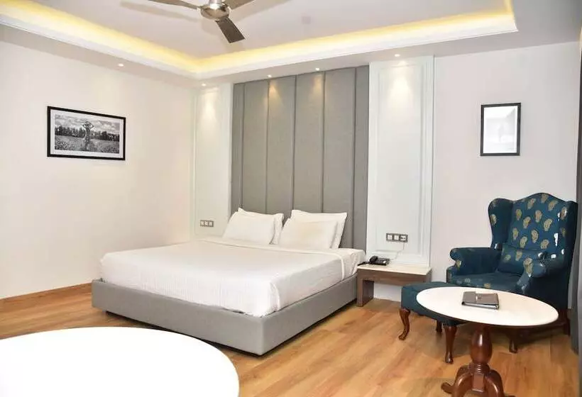 The Cedar Grand Hotel And Spa