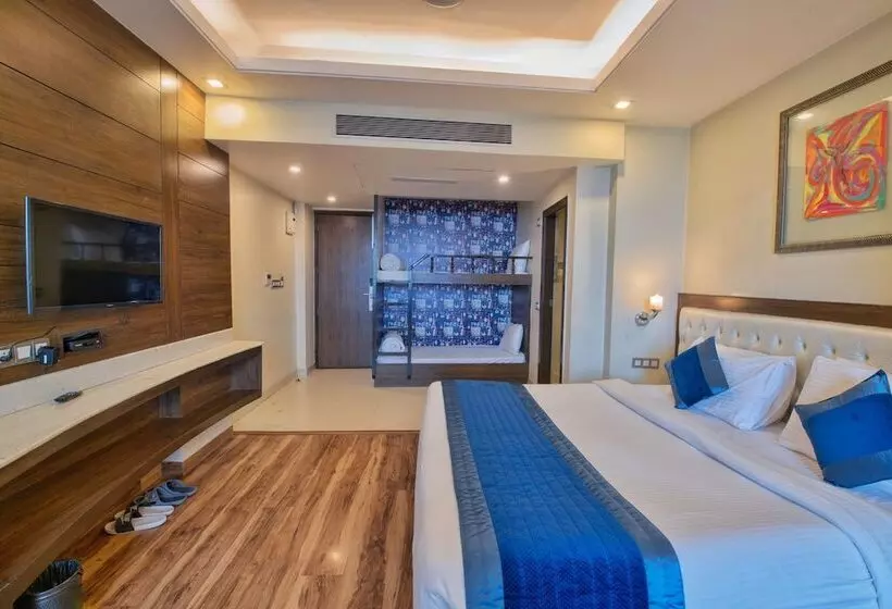 The Cedar Grand Hotel And Spa