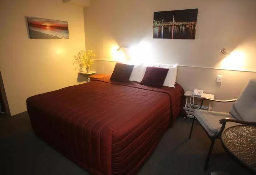 The Grand Hotel Wanganui