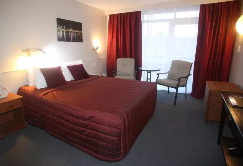 The Grand Hotel Wanganui