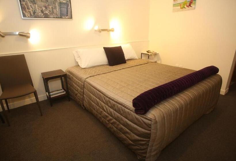 The Grand Hotel Wanganui