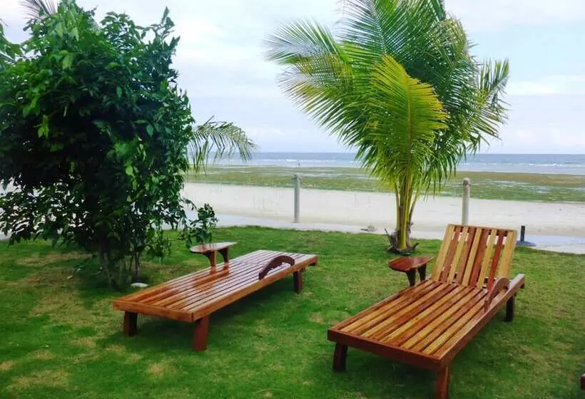 Hotelli Kalachuchi Beach Resort