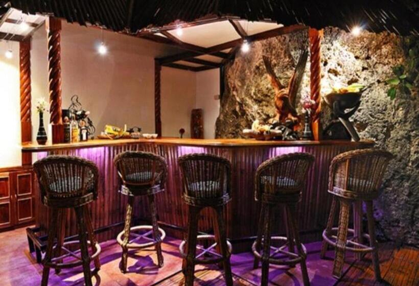 בית מלון כפרי Kalachuchi Beach Resort