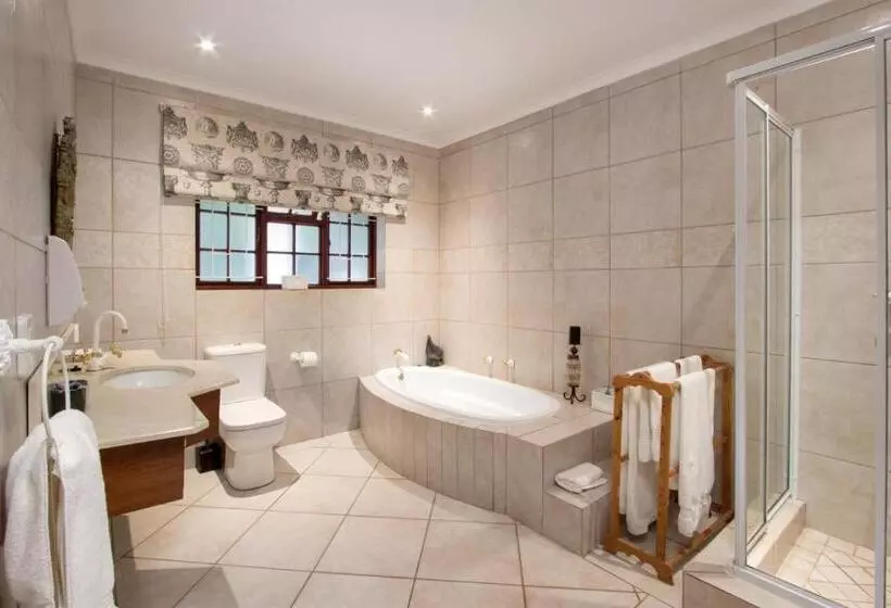 צימר Milkwood Lodge