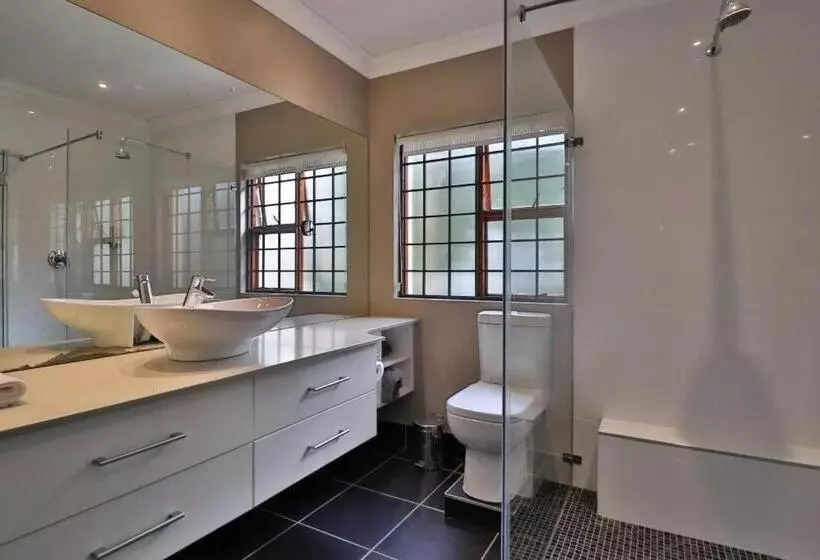 צימר Milkwood Lodge