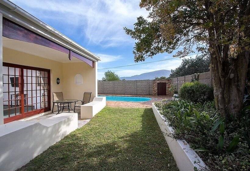 ベッドアンドブレックファースト Milkwood Lodge