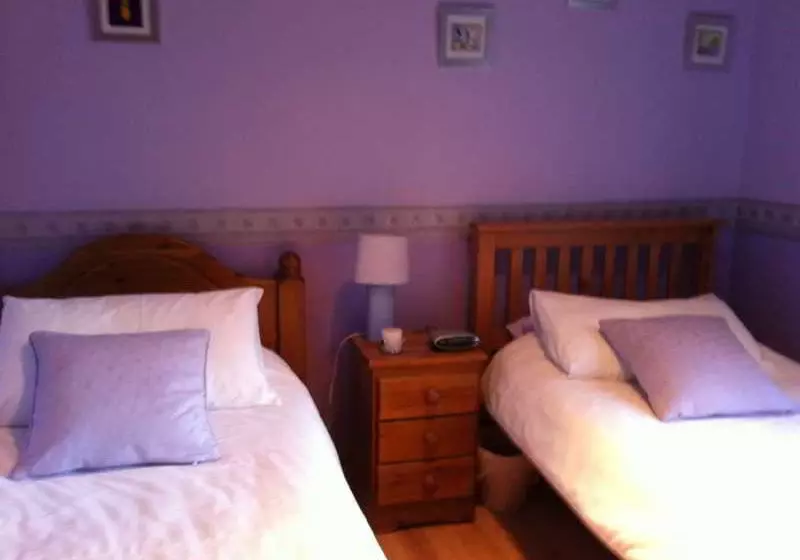 Bed and Breakfast Coolmore House
