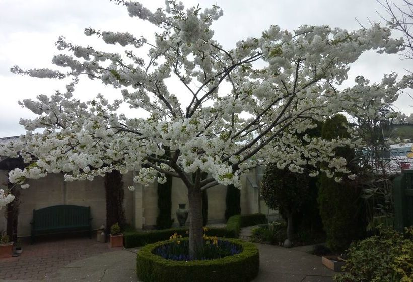 Highway House Boutique B&b