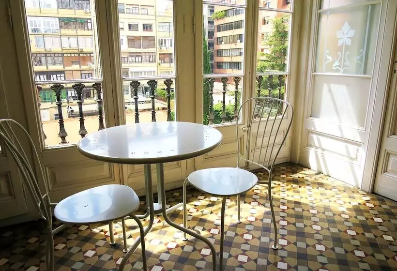 Hostal Balmes Centro