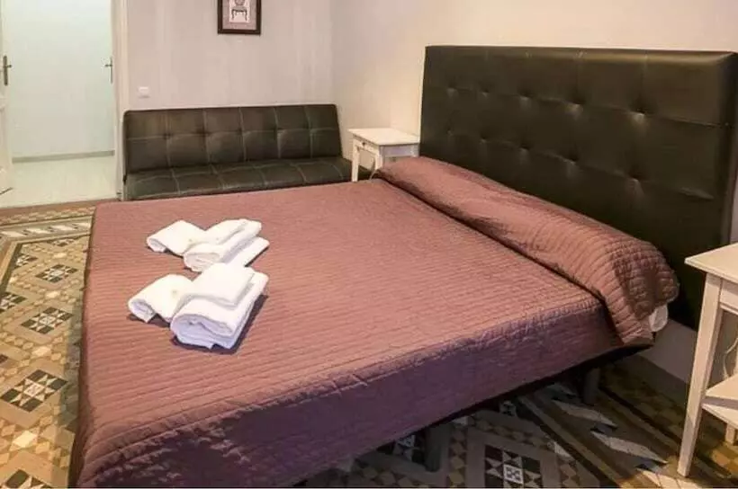 Hostal Balmes Centro