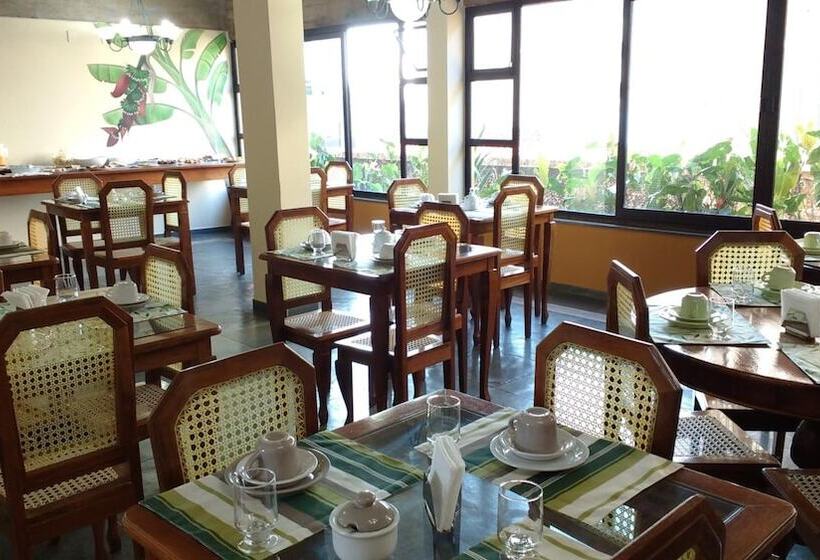 ホテル Alfenas Palace