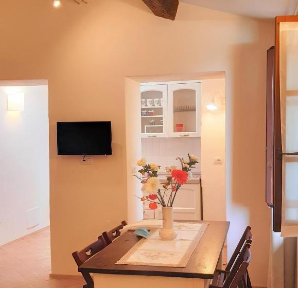 בית מלון כפרי Antica Residenza Montereano