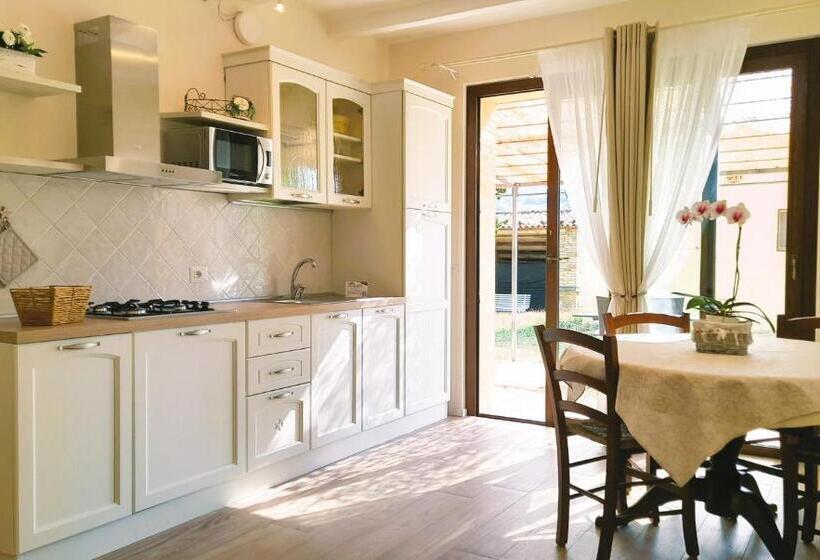 בית מלון כפרי Antica Residenza Montereano