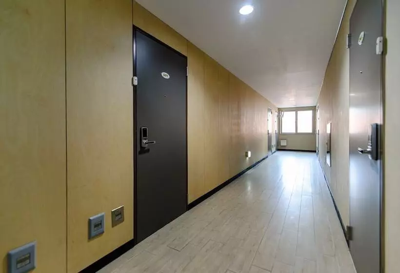 Hotelli Blooming House Residence