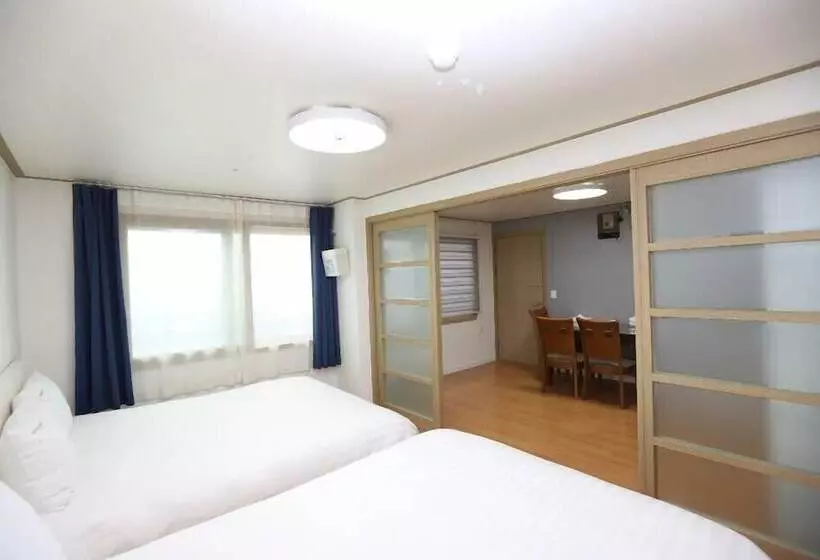 Hotelli Blooming House Residence