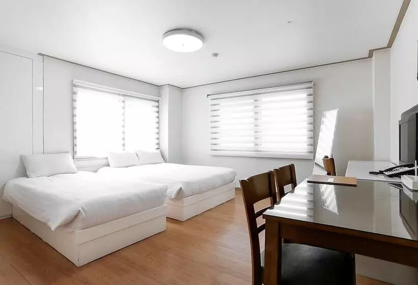 Hotelli Blooming House Residence